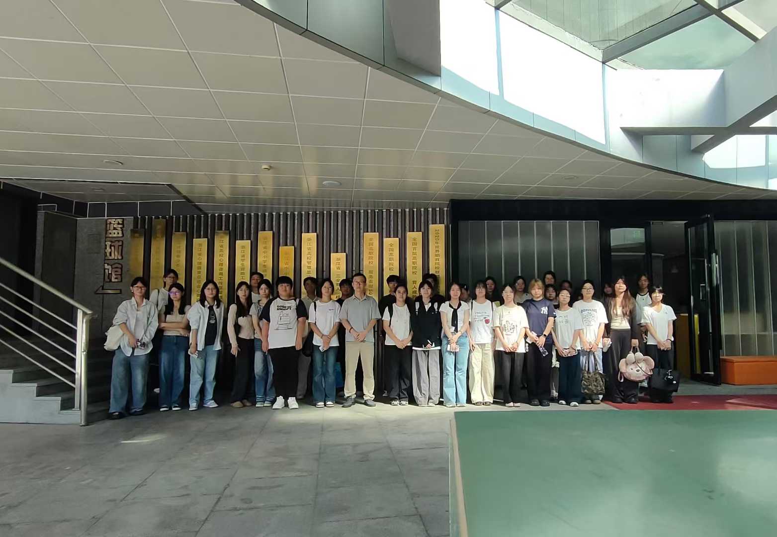 「青年云推荐官」已就位！这场“AI新媒体种草大战”要燃了！